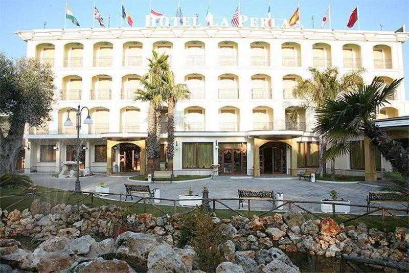 Hotel La Perla Castel Volturno Exterior foto